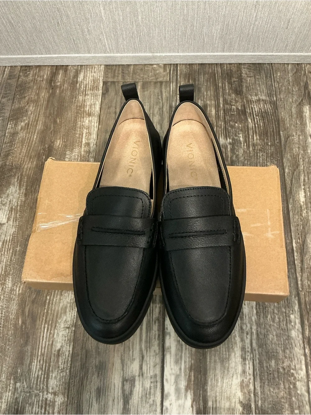 Vionic Women’s Black Leather Penny Loafer Slip-On Size 8.5 - Picture 7 of 16